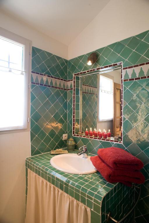 Chambres D'Hotes Domaine Des Machottes Grans Zimmer foto