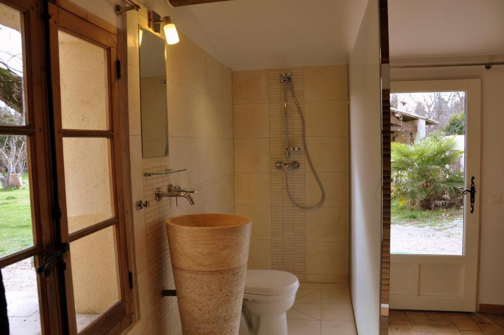 Chambres D'Hotes Domaine Des Machottes Grans Zimmer foto